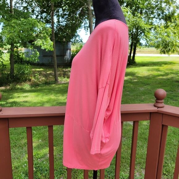 Avon Women's Coral Long Dolman Sleeve Boatneck Pullover Stretch Top Size S/M - Picture 3 of 12